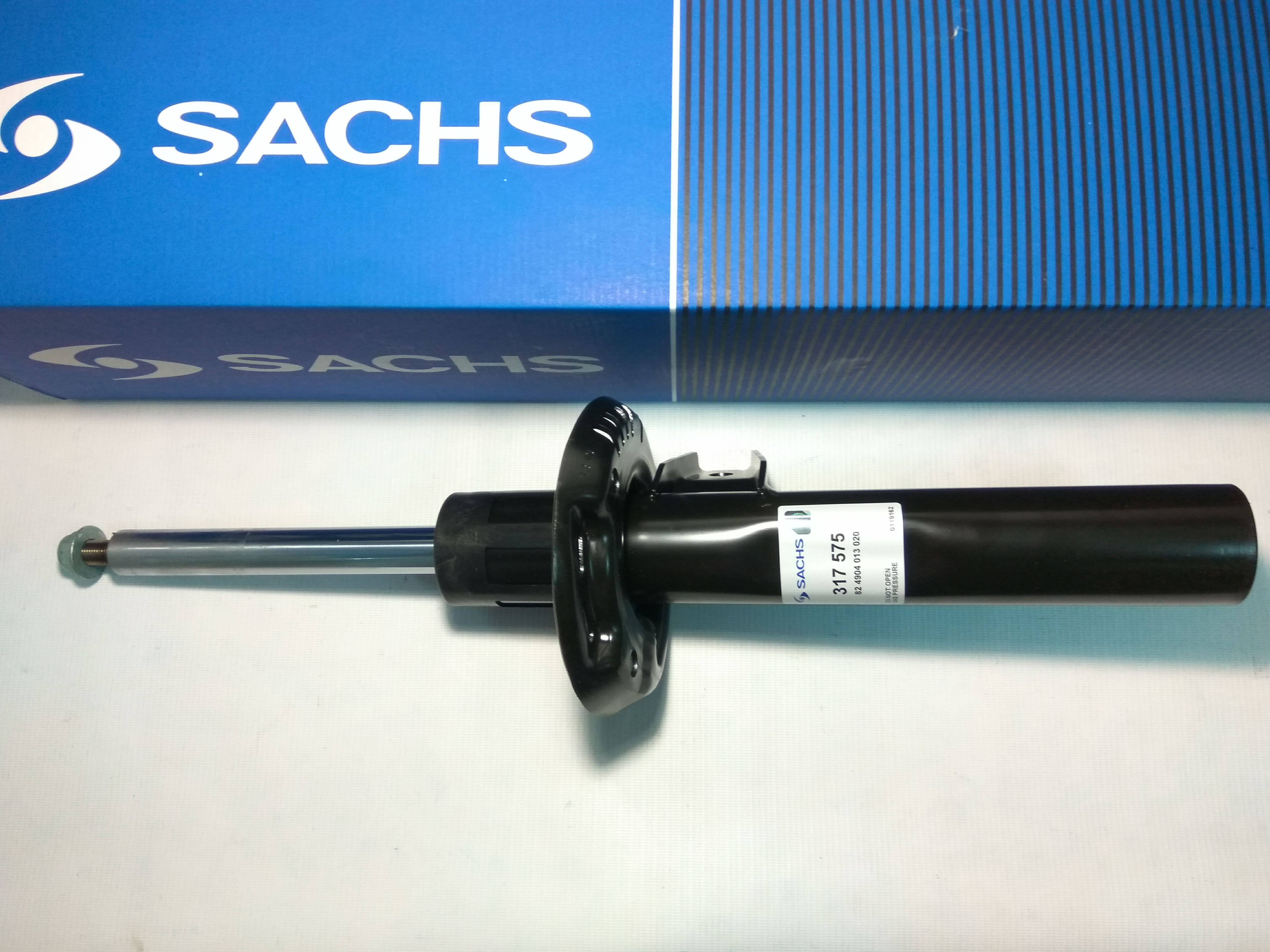 Передний амортизатор на VW Eos (55 мм), Sachs 317575 газомасляный